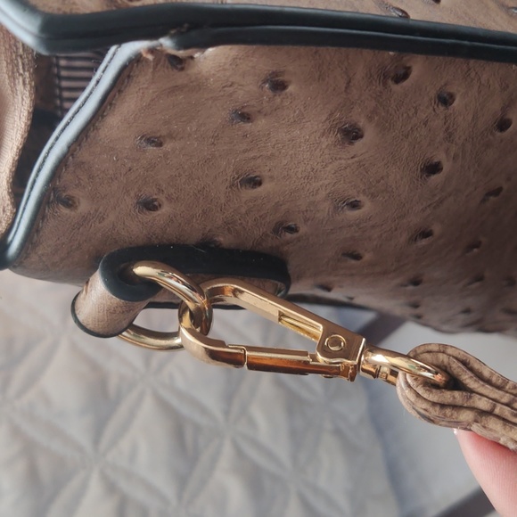 Ostrich Croc Padlock SatchelVegan LeatherFaux Ostrich Leather Zip top - Picture 7 of 8